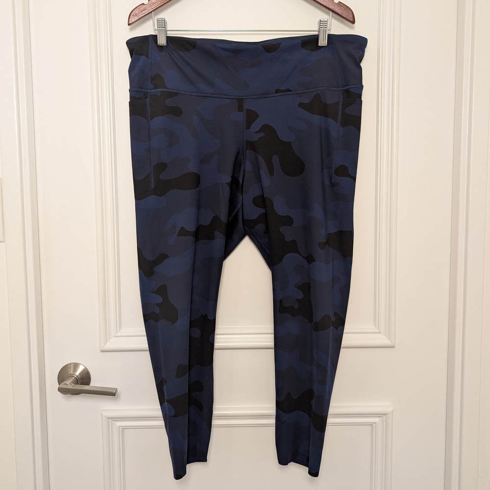 GapFit Blue and Black Camouflage Ankle Leggings